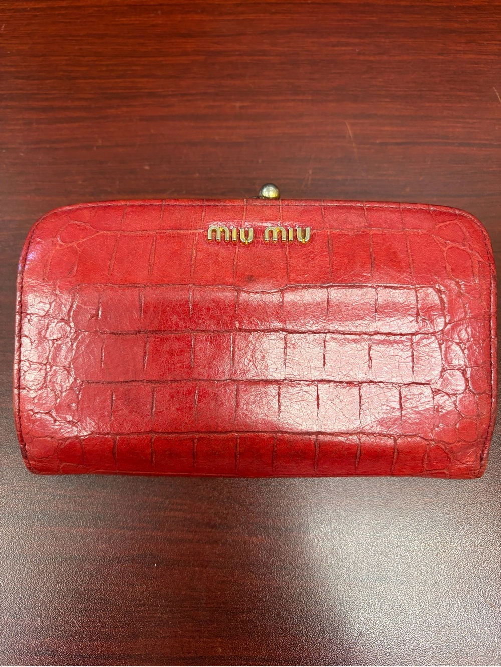 Miu Miu Red Croc-Embossed Leather Clutch Wallet with Gold Logo KISS Lock